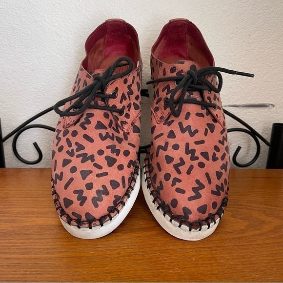 Women's Tessa Goat Milled Leather Maruti Pink and Black Shoes size 8 - Picture 4 of 8